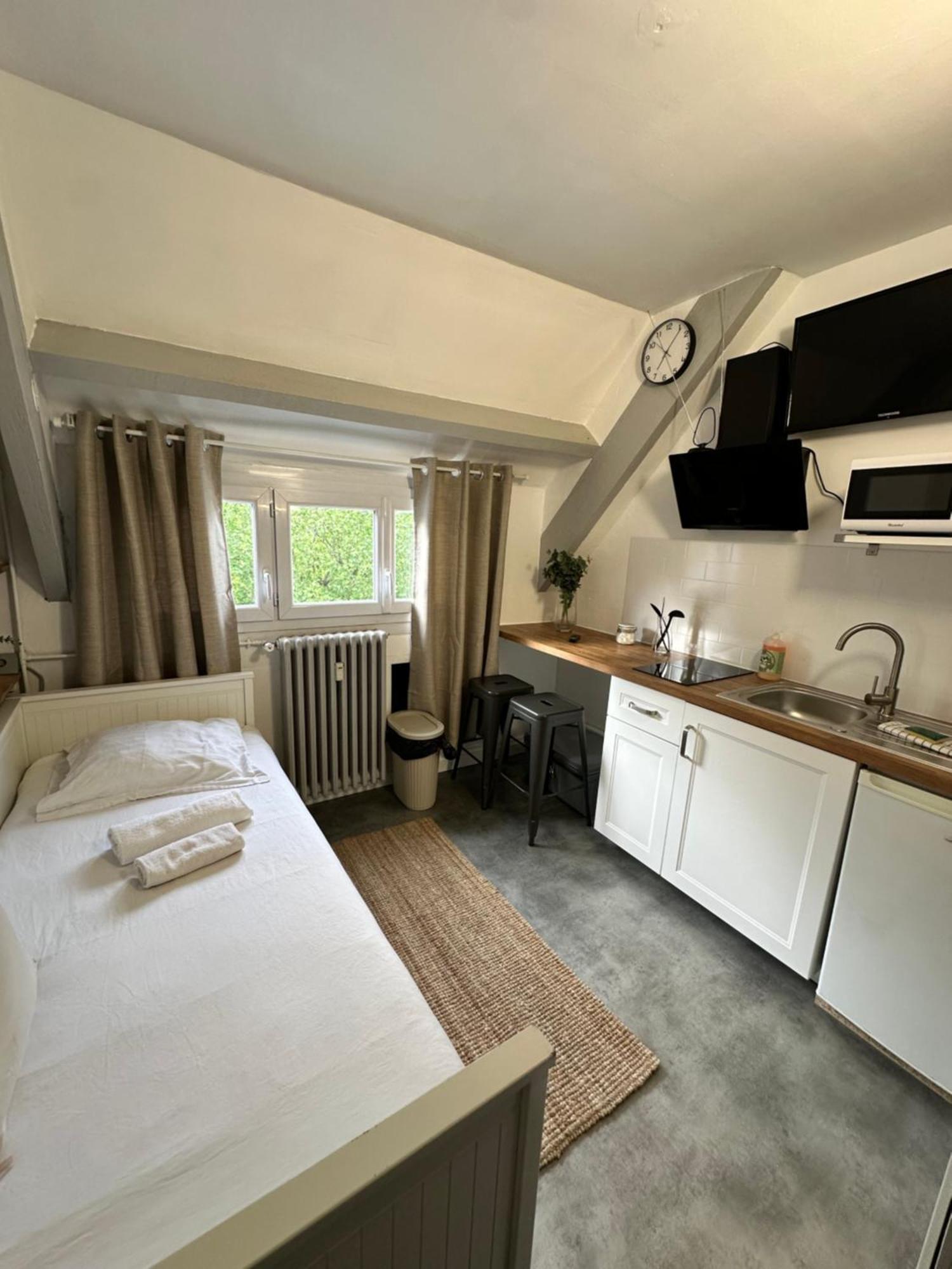 Studio Proche Commodite Et Gare . Centre Ville Caen Luaran gambar